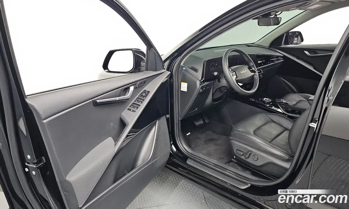 Kia Niro 2022 0.2 автомат (гидро), фото 13