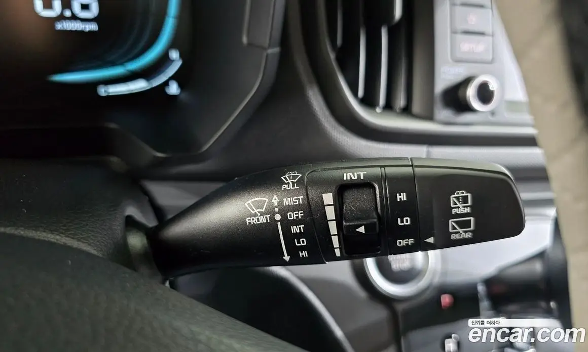 Kia Ray 2024 1.0 автомат (гидро), фото 28