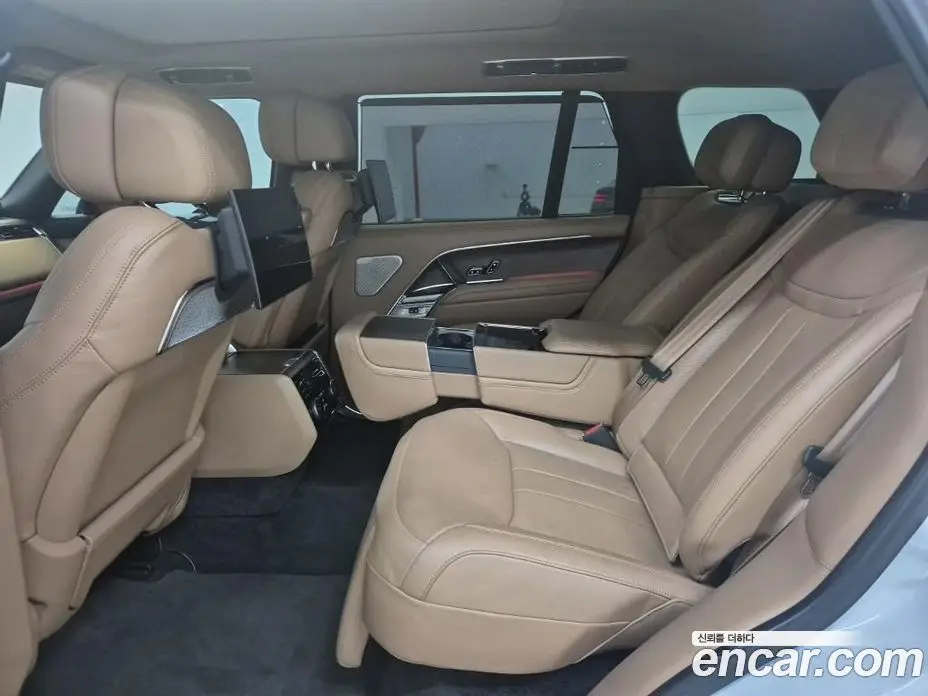 Land Rover Range Rover 2022 4.4 автомат (гидро), фото 12