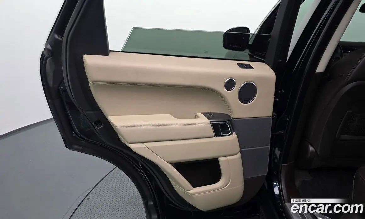 Land Rover Range Rover Sport 2016 3.0 автомат (гидро), фото 14