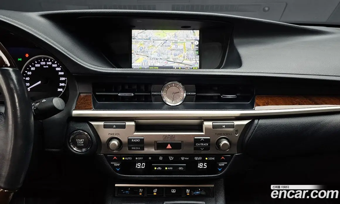 Lexus ES 2015 3.5 автомат (гидро), фото 14