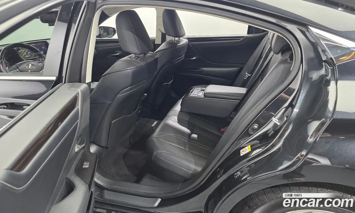 Lexus ES 2019 2.5 автомат (гидро), фото 11