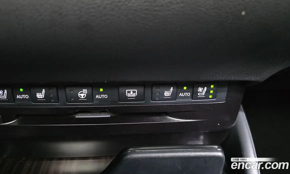 Lexus ES 2019 2.5 автомат (гидро), фото 18