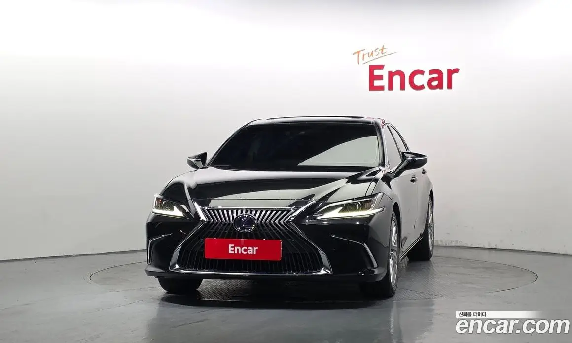 Lexus ES 2019 2.5 автомат (гидро), фото 3