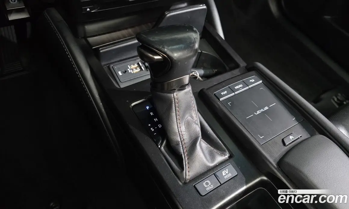 Lexus ES 2019 2.5 автомат (гидро), фото 9