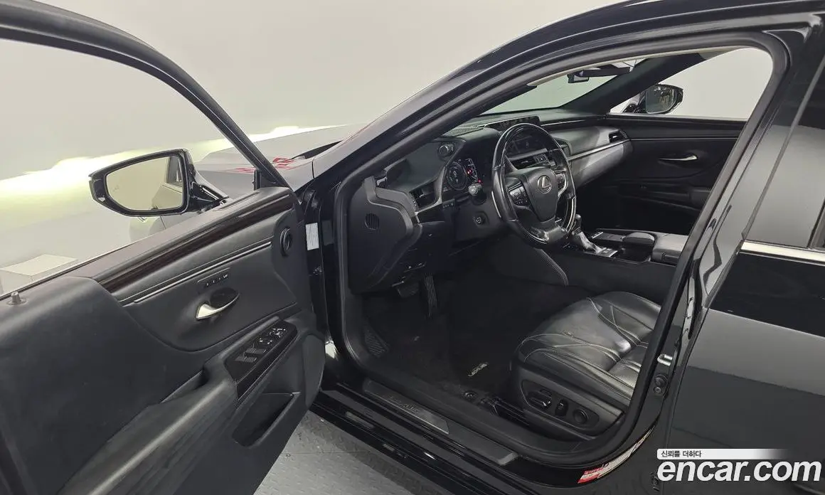 Lexus ES 2019 2.5 автомат (гидро), фото 10