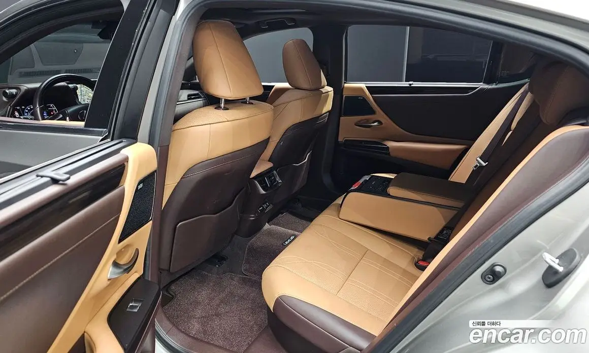 Lexus ES 2021 2.5 автомат (гидро), фото 12