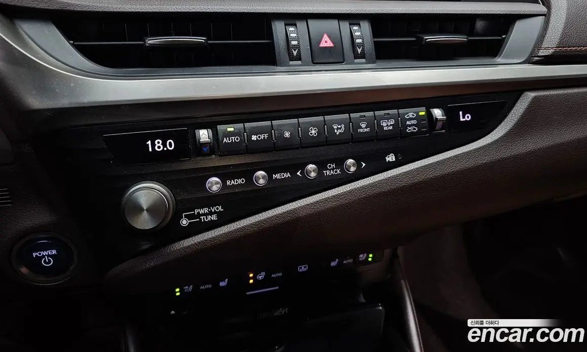 Lexus ES 2021 2.5 автомат (гидро), фото 17