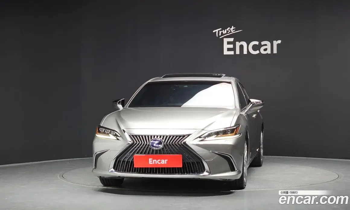 Lexus ES 2021 2.5 автомат (гидро), фото 3