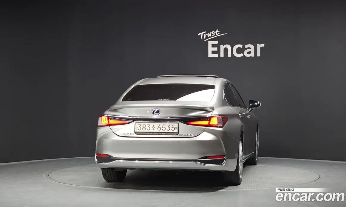 Lexus ES 2021 2.5 автомат (гидро), фото 4