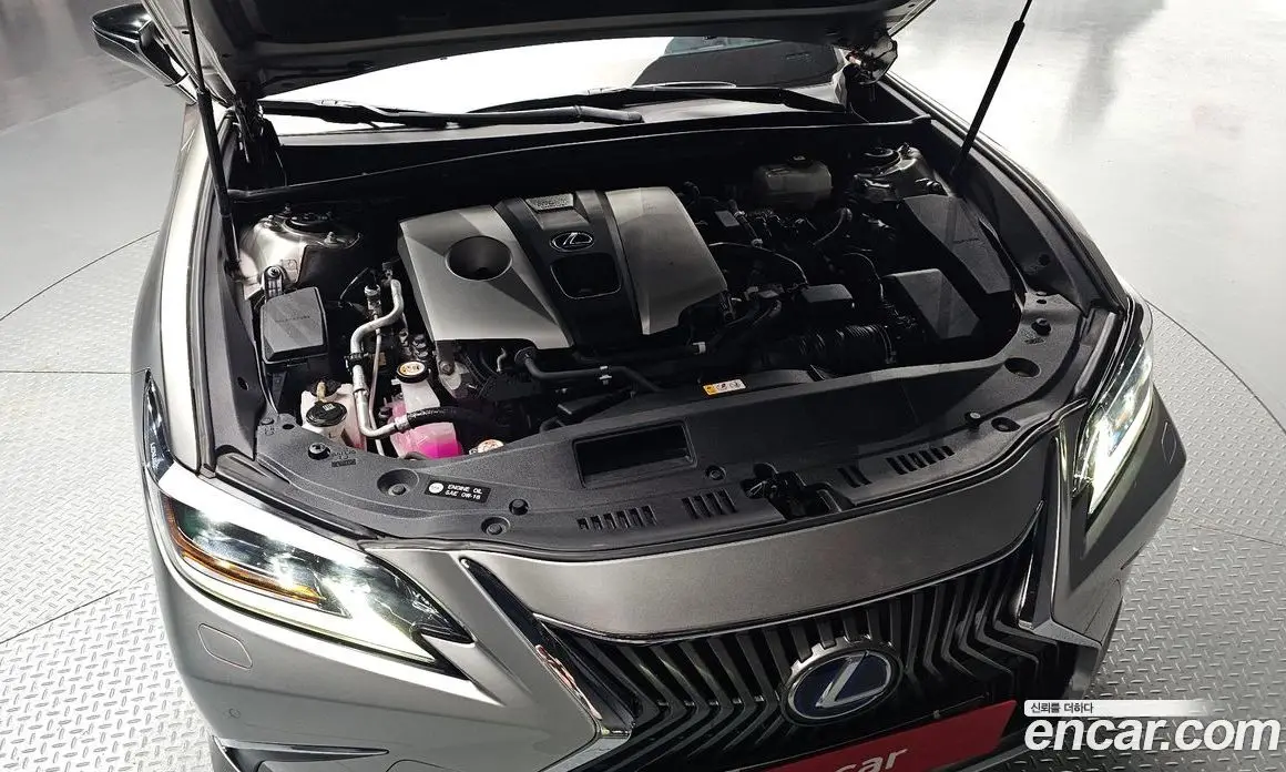 Lexus ES 2021 2.5 автомат (гидро), фото 6