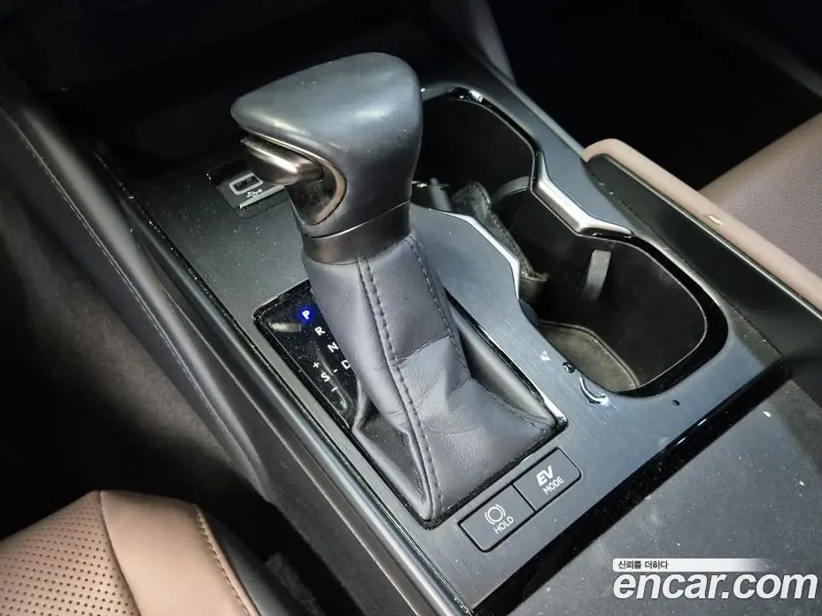 Lexus ES 2024 2.5 автомат (гидро), фото 8