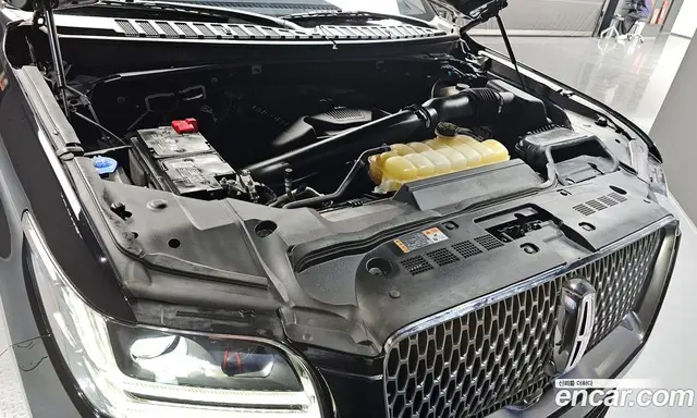 Lincoln Navigator 2019 3.5 автомат (гидро), миниатюра 6