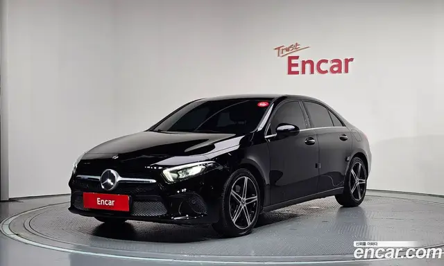 Mercedes-Benz A-Class 2020 2.0 автомат (гидро), миниатюра 1