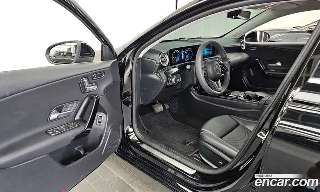 Mercedes-Benz A-Class 2020 2.0 автомат (гидро), миниатюра 10