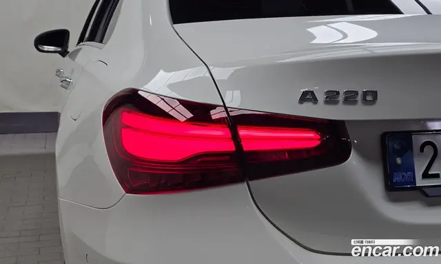 Mercedes-Benz A-Class 2024 1.9 автомат (гидро), миниатюра 8