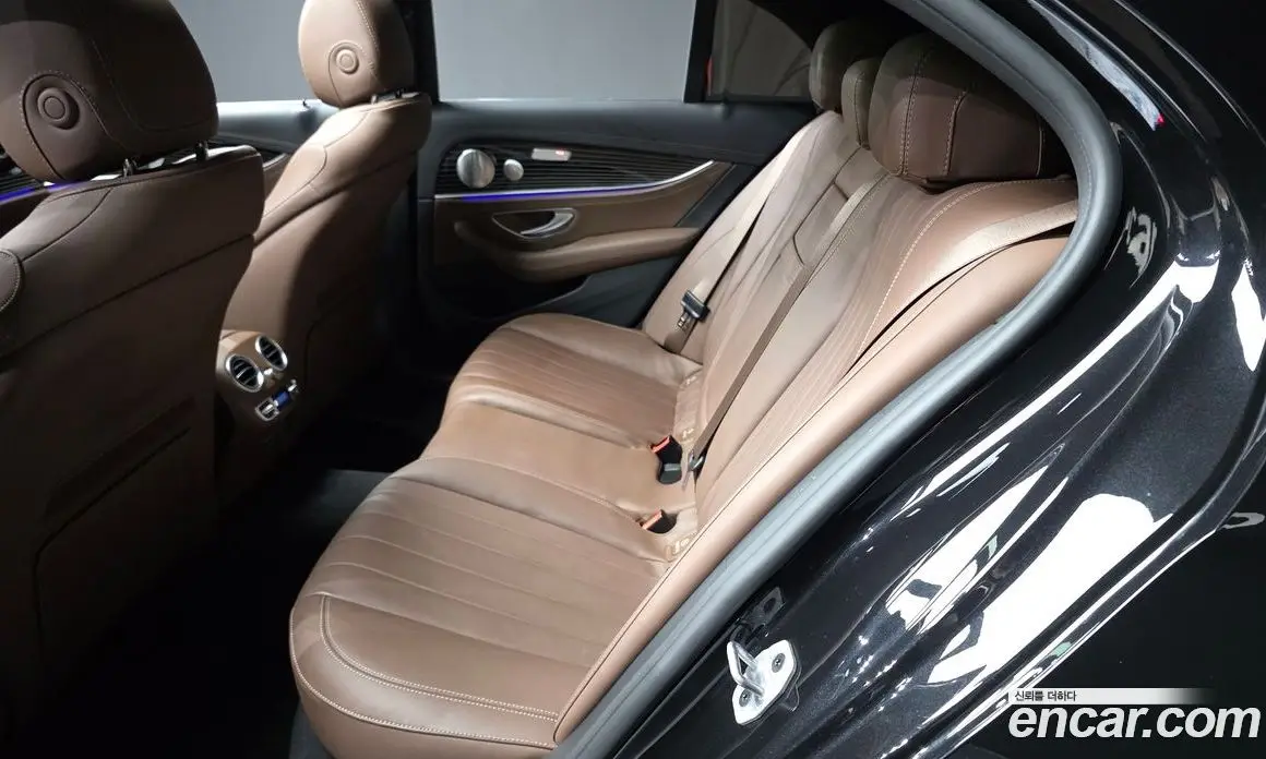 Mercedes-Benz E-Class 2022 3.0 автомат (гидро), фото 16