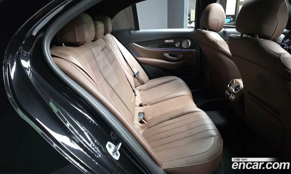 Mercedes-Benz E-Class 2022 3.0 автомат (гидро), фото 18
