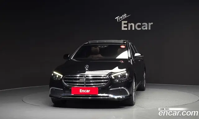 Mercedes-Benz E-Class 2022 3.0 автомат (гидро), миниатюра 3