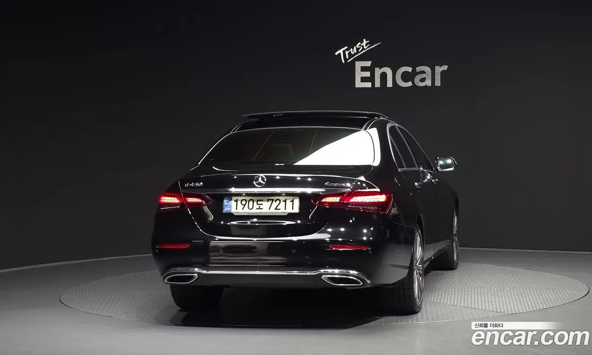Mercedes-Benz E-Class 2022 3.0 автомат (гидро), фото 4