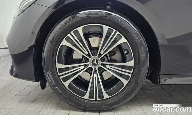 Mercedes-Benz E-Class 2024 2.0 автомат (гидро), миниатюра 4