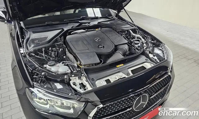 Mercedes-Benz E-Class 2024 2.0 автомат (гидро), миниатюра 5