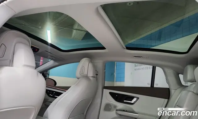 Mercedes-Benz EQE 2024 0.3 автомат (гидро), миниатюра 6