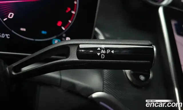 Mercedes-Benz GLC-Class 2025 2.0 автомат (гидро), миниатюра 12