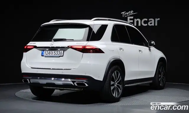 Mercedes-Benz GLE-Class 2025 2.0 автомат (гидро), миниатюра 2