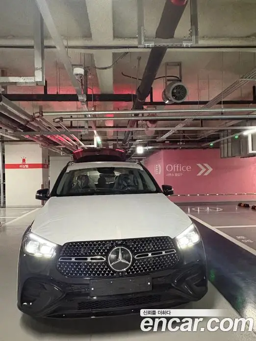 Mercedes-Benz GLE-Class 2026 3.0 автомат (гидро), миниатюра 3