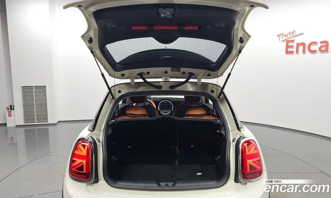 Mini Cooper 2016 2.0 автомат (гидро), фото 20