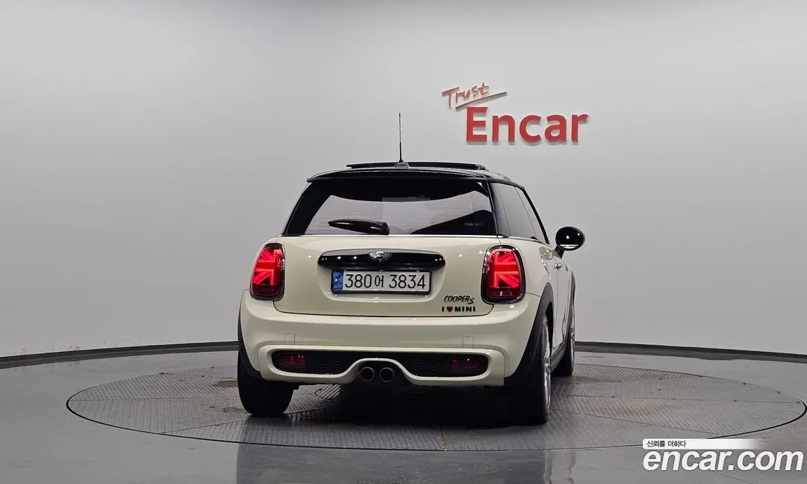 Mini Cooper 2016 2.0 автомат (гидро), фото 4