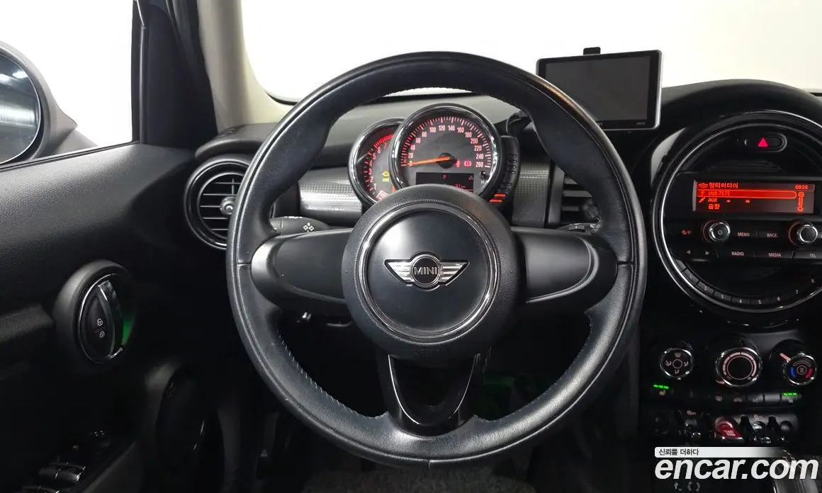 Mini Cooper 2017 1.5 автомат (гидро), фото 13