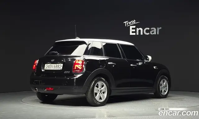 Mini Cooper 2020 1.5 автомат (гидро), миниатюра 2