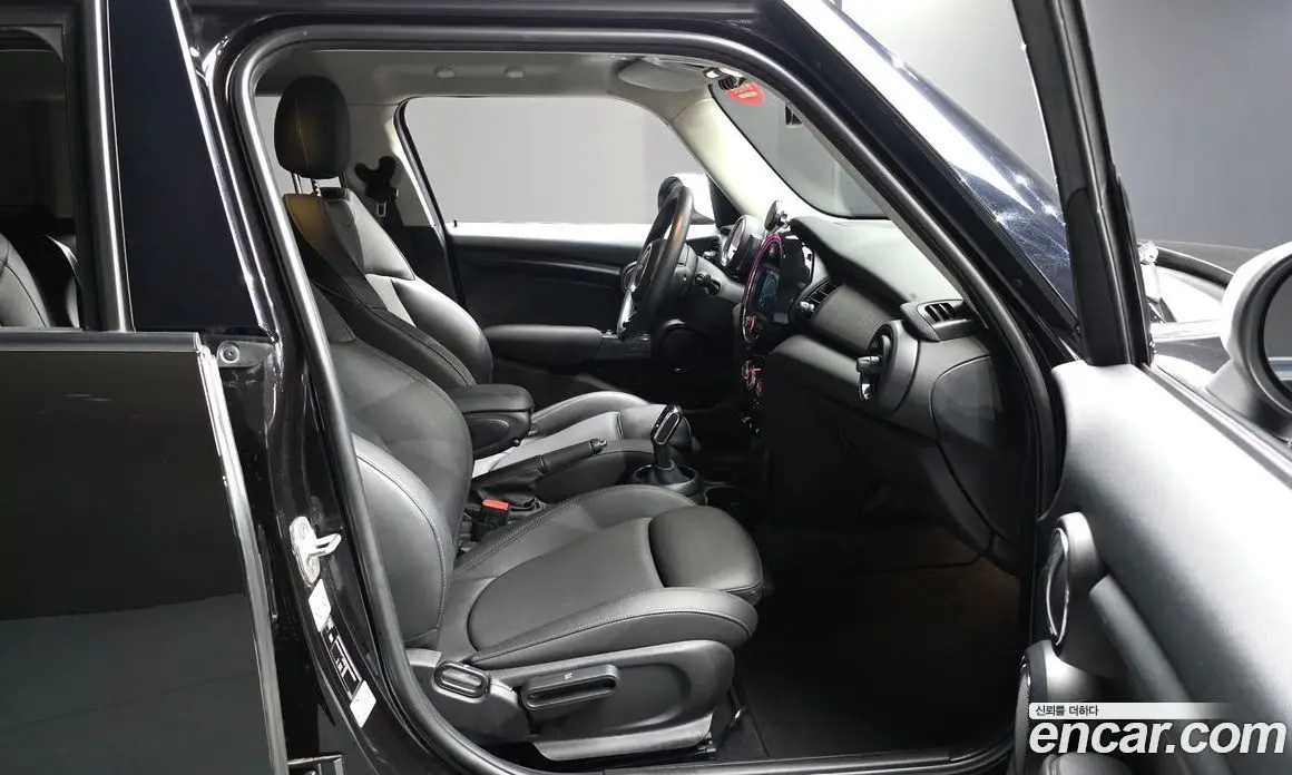 Mini Cooper 2020 1.5 автомат (гидро), фото 16