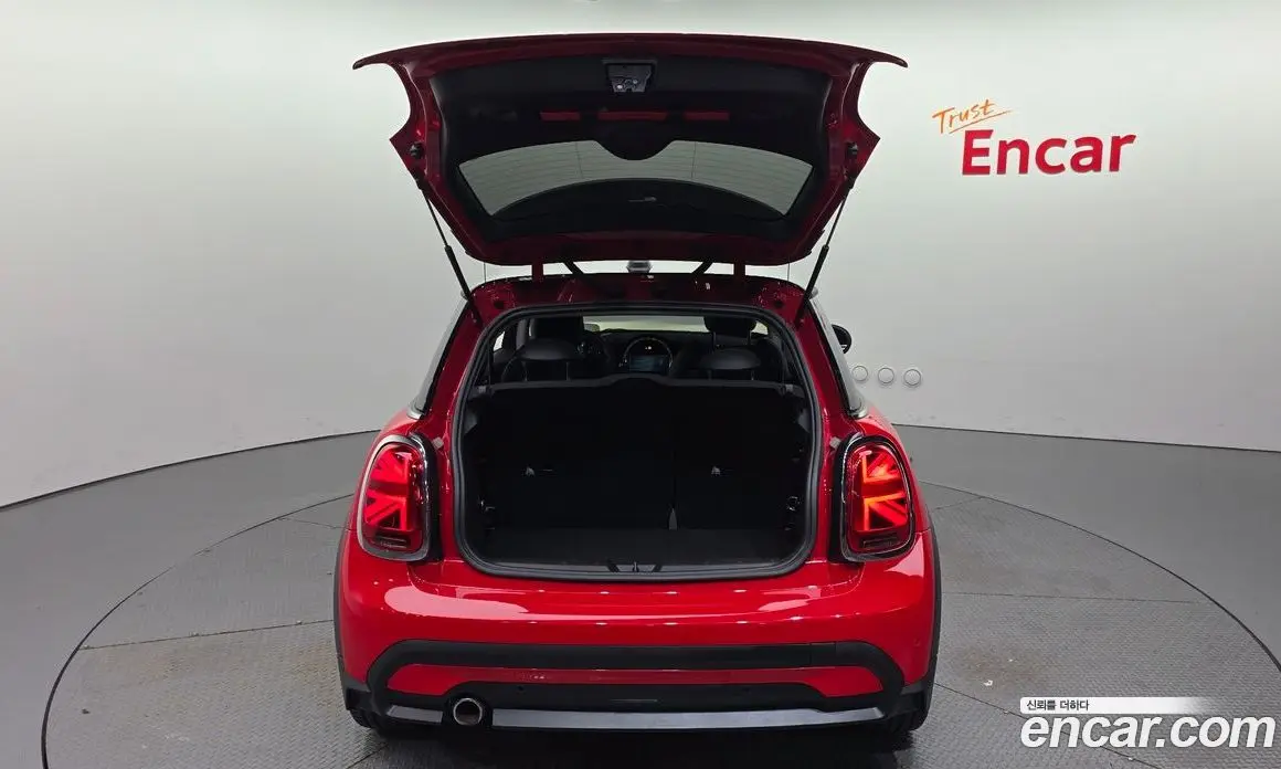 Mini Cooper 2023 1.5 автомат (гидро), фото 25
