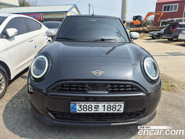 Mini Cooper Convertible 2025 2.0 автомат (гидро), миниатюра 3
