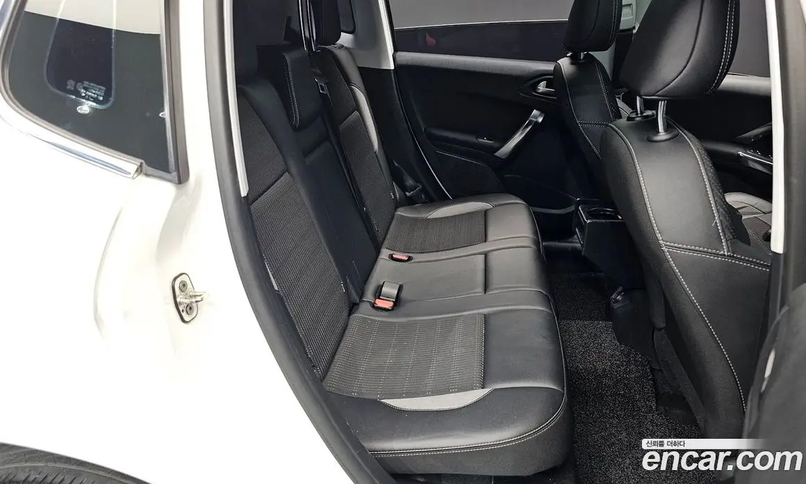 Peugeot 2008 2016 1.6 автомат (гидро), фото 11