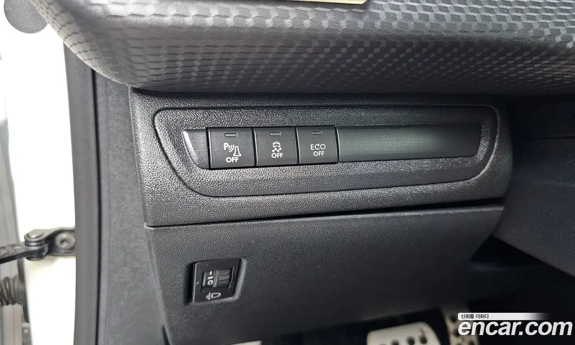 Peugeot 2008 2016 1.6 автомат (гидро), фото 18