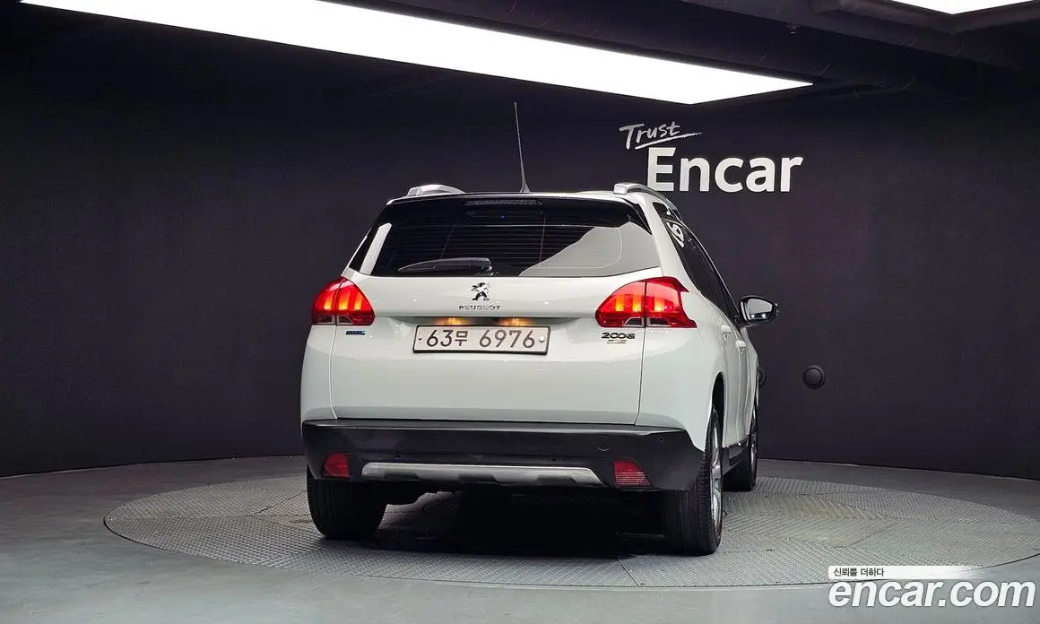 Peugeot 2008 2016 1.6 автомат (гидро), фото 4