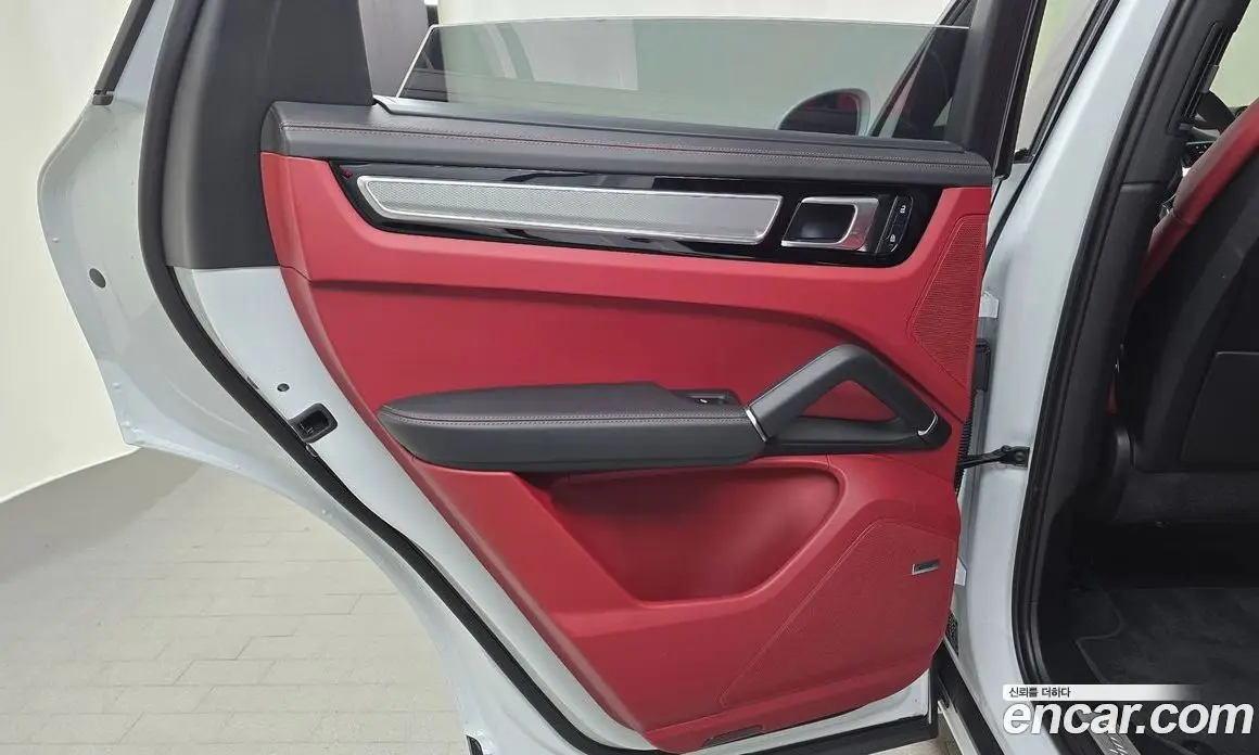 Porsche Cayenne 2023 3.0 автомат (гидро), фото 14