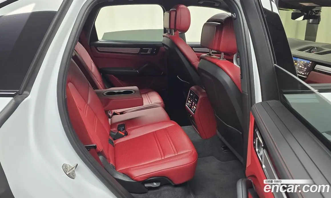 Porsche Cayenne 2023 3.0 автомат (гидро), фото 16