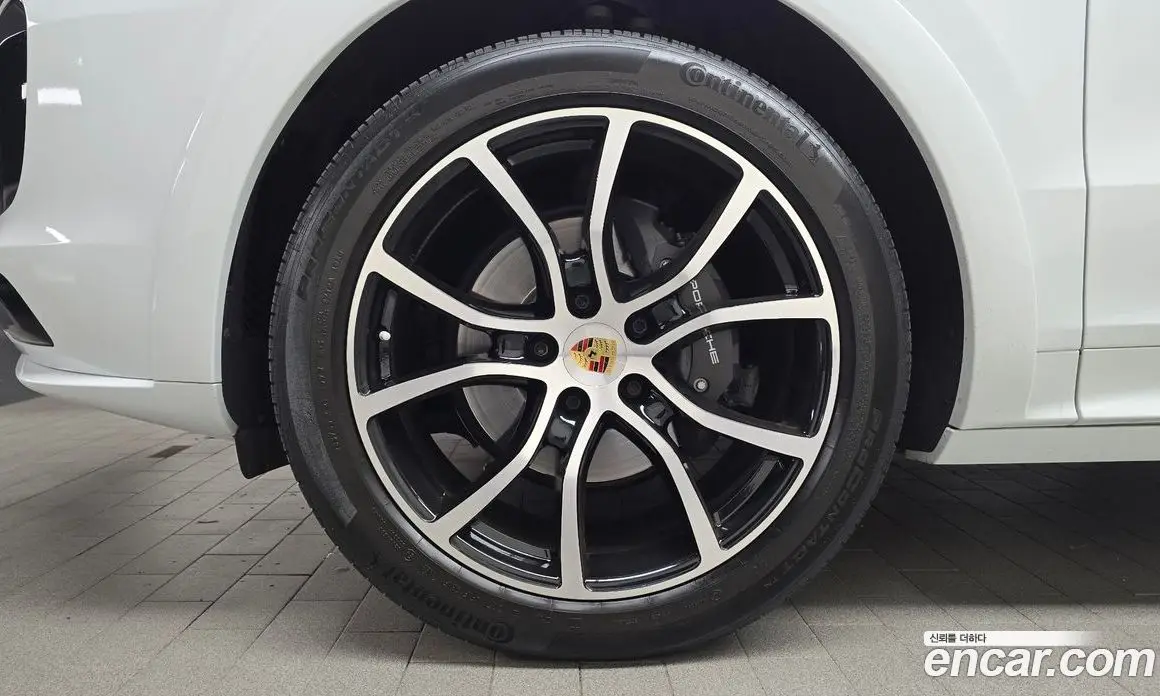 Porsche Cayenne 2023 3.0 автомат (гидро), фото 4