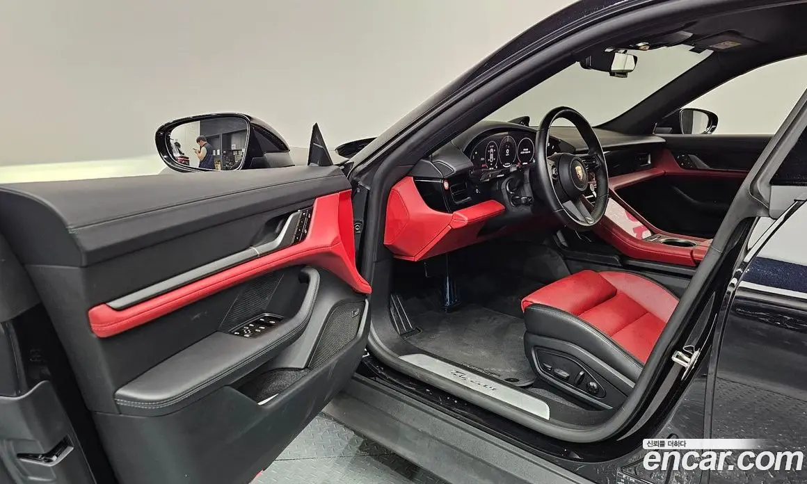 Porsche Taycan 2024 0.1 автомат (гидро), фото 13