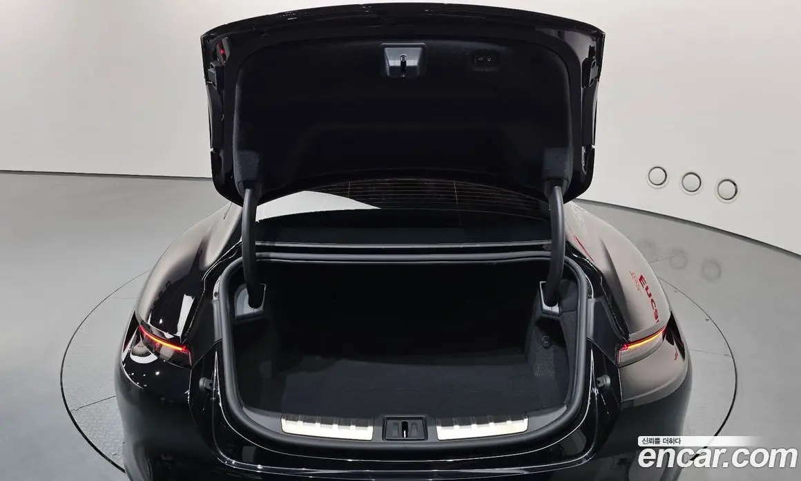 Porsche Taycan 2024 0.1 автомат (гидро), фото 26