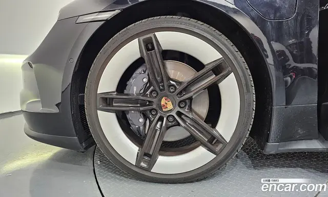 Porsche Taycan 2024 0.1 автомат (гидро), миниатюра 5