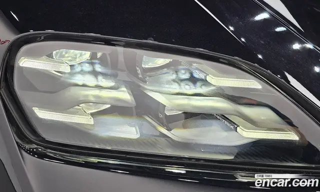 Porsche Taycan 2024 0.1 автомат (гидро), миниатюра 8