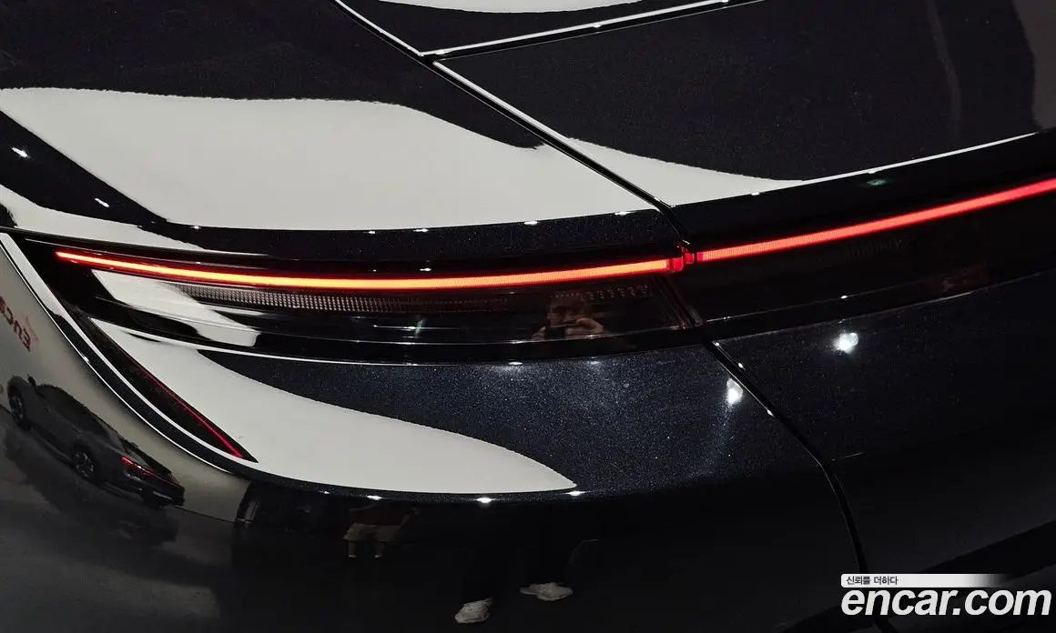 Porsche Taycan 2024 0.1 автомат (гидро), фото 9