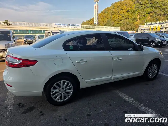 Renault (Samsung) SM3 2013 1.6 автомат (гидро), миниатюра 4 Renault (Samsung) SM3 2013 1.6 автомат (гидро), миниатюра 4
