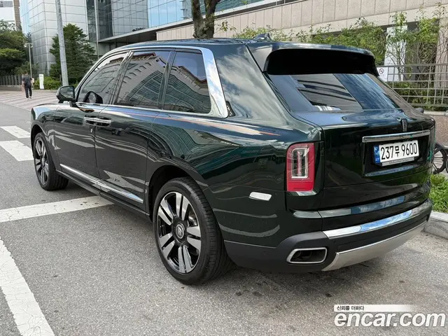Rolls-Royce Cullinan 2023 6.7 автомат (гидро), миниатюра 2